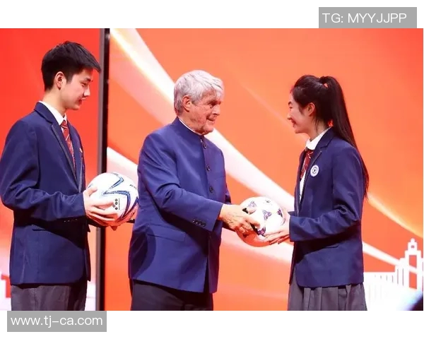 与足球明星亲密接触的时刻如何成功请求他们的签名与合影 与足球明星亲密接触的时刻如何成功请求他们的签名与合影