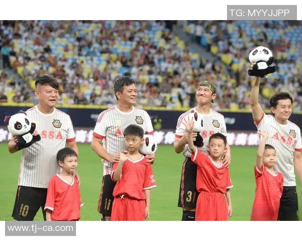 帅气足球明星的精彩瞬间与迷人风采全在这里尽情欣赏