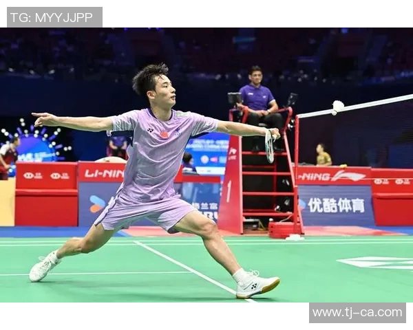 成都羽毛球队与武汉羽毛球队赛后复盘分析比赛经验与战术调整