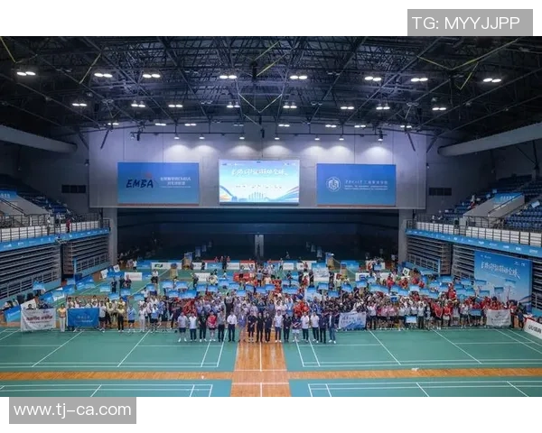 赛后分析广州羽毛球队与西安羽毛球队的战术对抗与表现评估 赛后分析广州羽毛球队与西安羽毛球队的战术对抗与表现评估