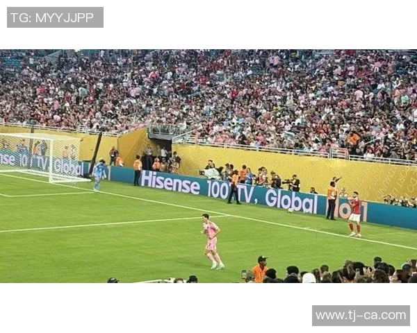 足球明星热爱FIFA游戏背后的故事与他们的竞技精神