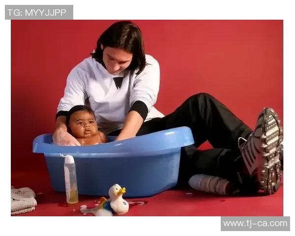 足球明星观赛趣事揭秘他们如何看待其他比赛的精彩瞬间 足球明星观赛趣事揭秘他们如何看待其他比赛的精彩瞬间